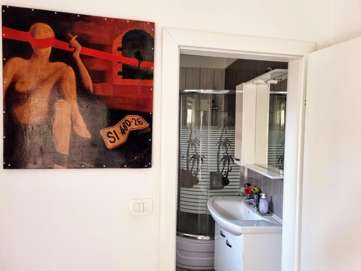 Glorianita Sweethome,Centro, Free Parking,Self Check- In ชิเบนิก ภายนอก รูปภาพ
